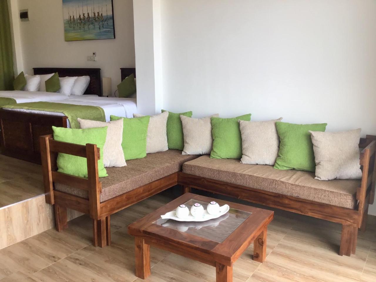 Avonil Resort Yala Тисамахарама Екстериор снимка