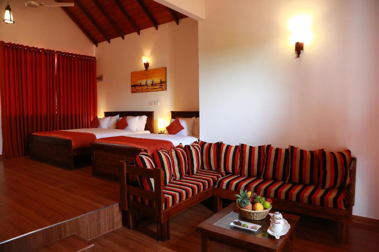 Avonil Resort Yala Тисамахарама Екстериор снимка
